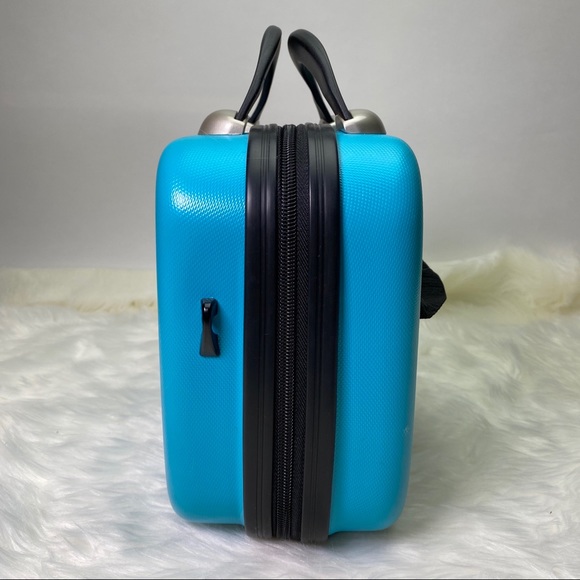 Heys Bags Heys Usa Luggage Hardside Beauty Case Poshmark